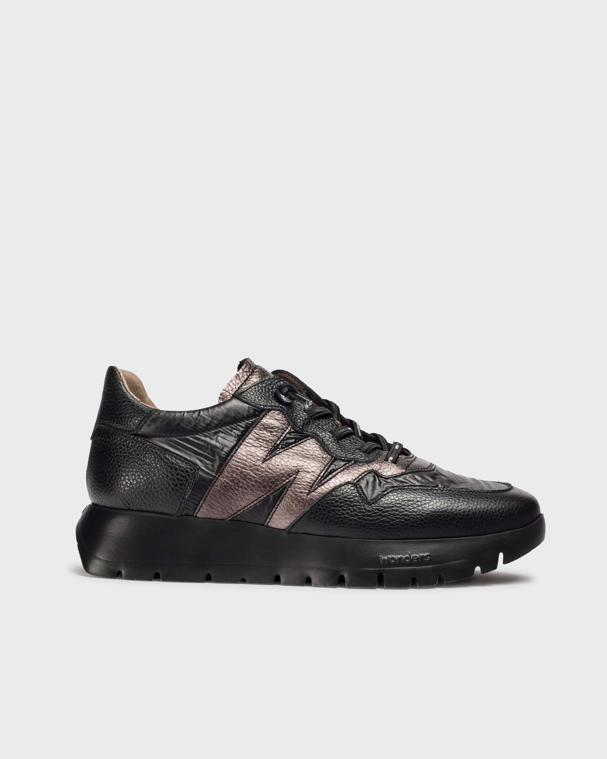 Elvin Plomo/Black Trainers - A-2491