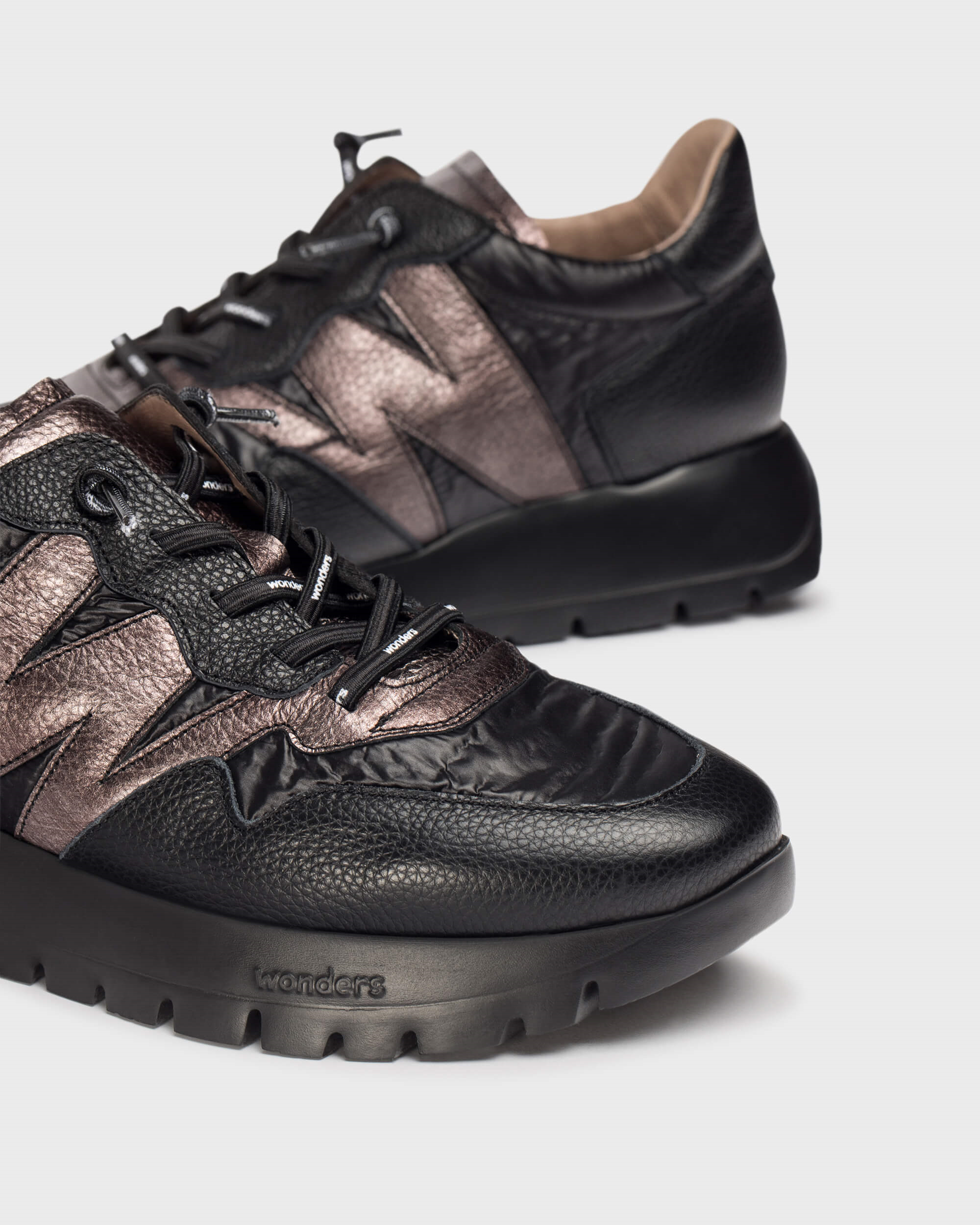Elvin Plomo/Black Trainers - A-2491