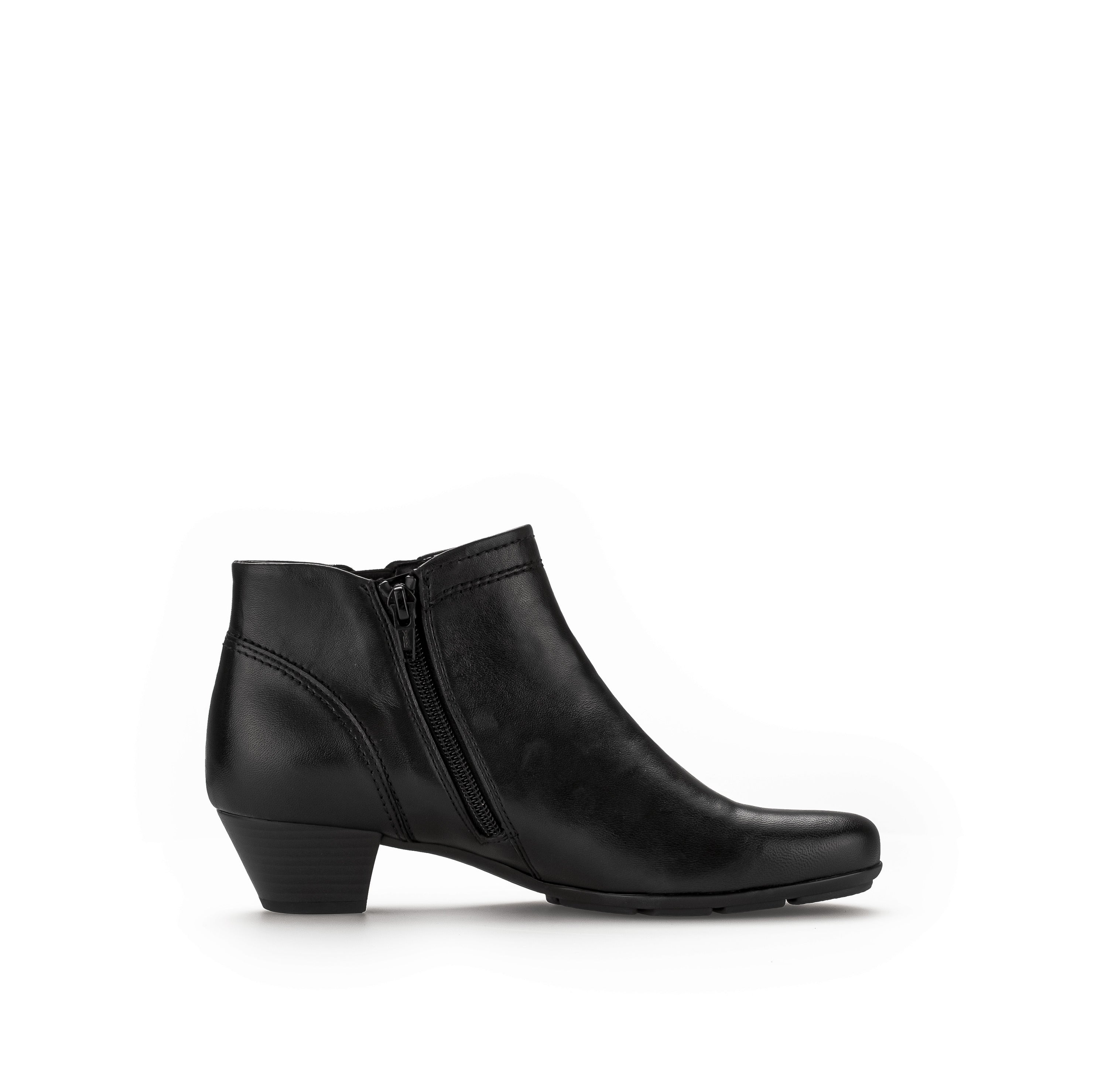 Heritage Black Ankle Boot - 55.638.27