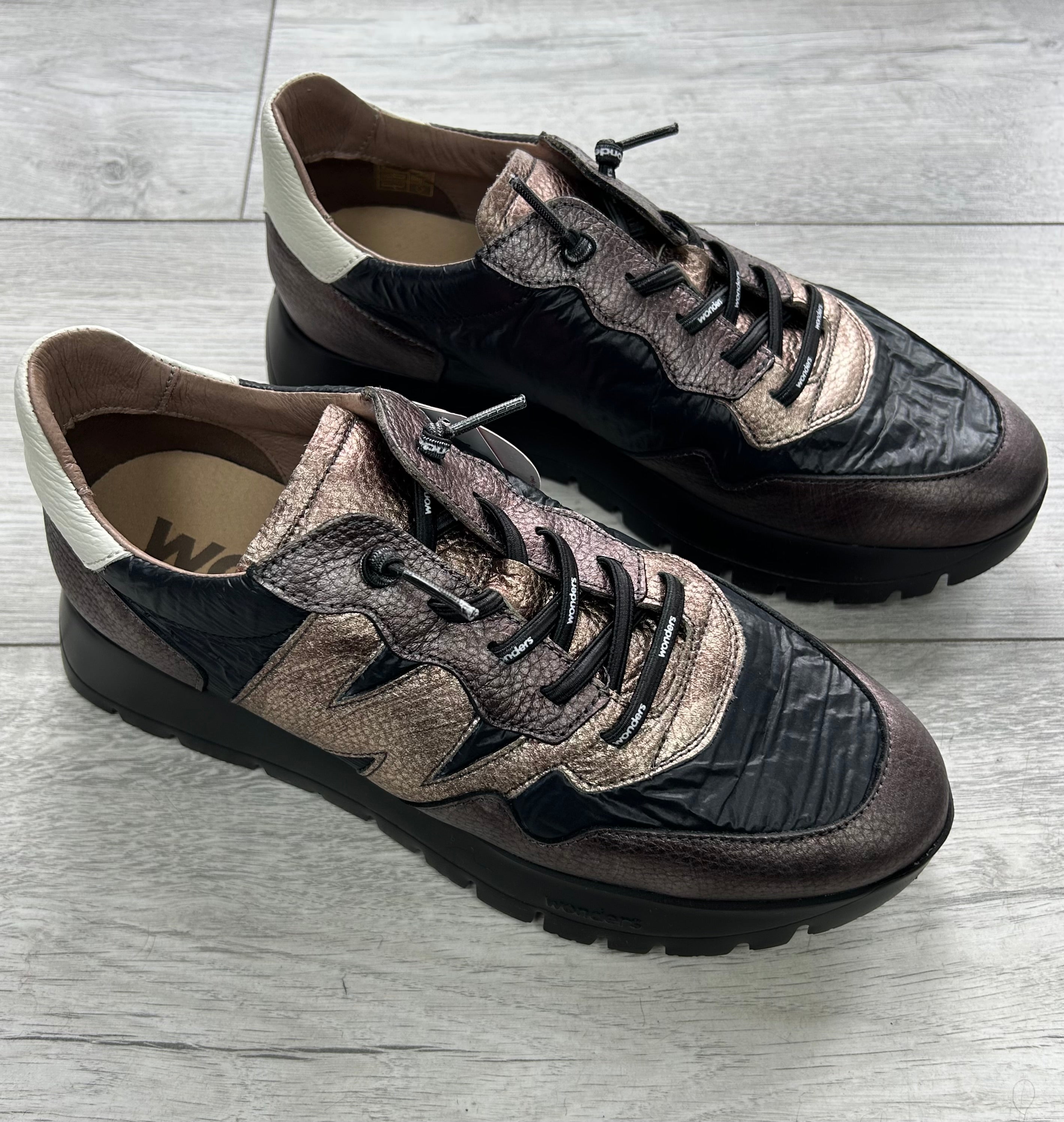 Elvin Plomo/Black Trainers - A-2491