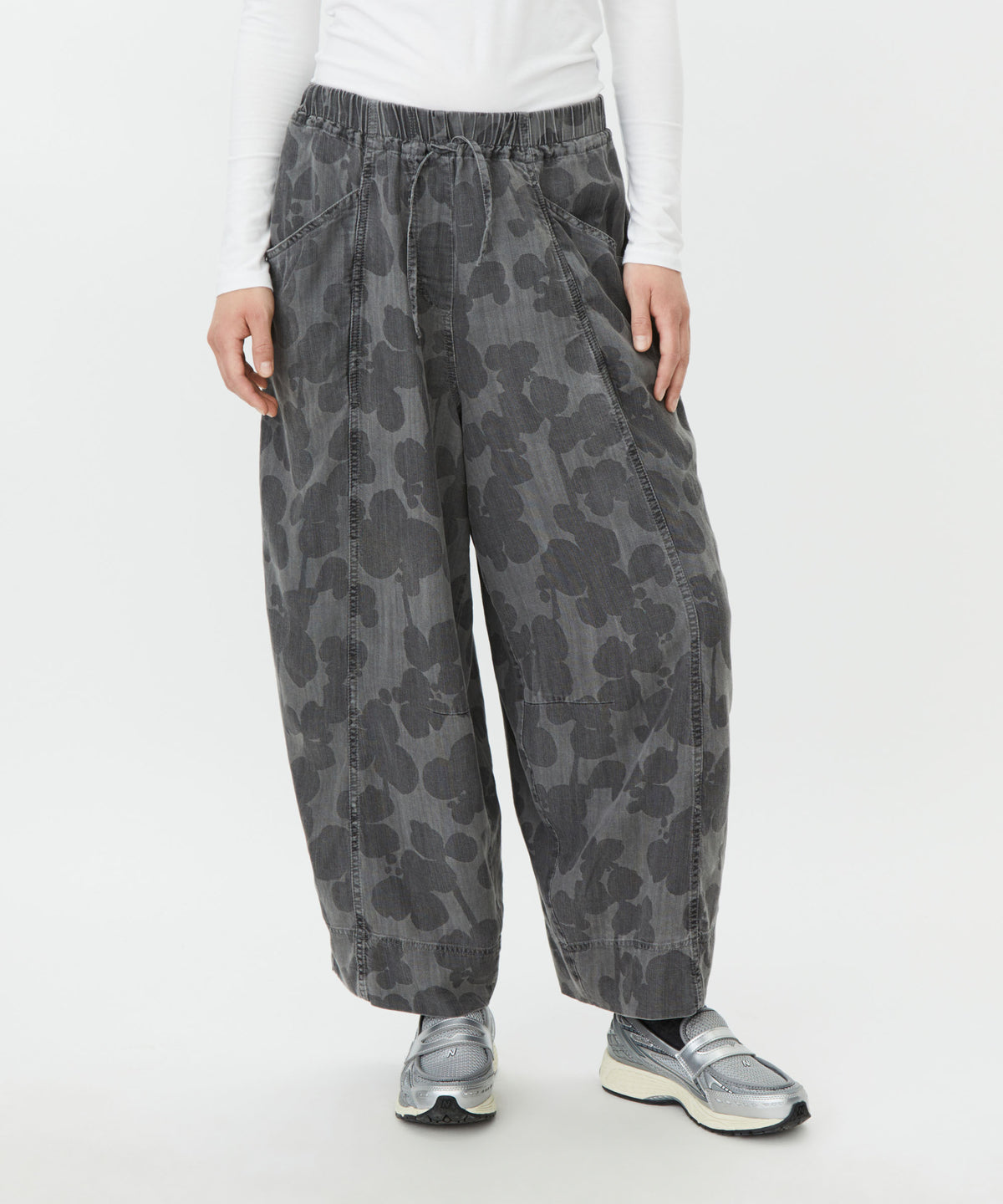 Phenyo Frost Grey Barrel Trousers - 1012947