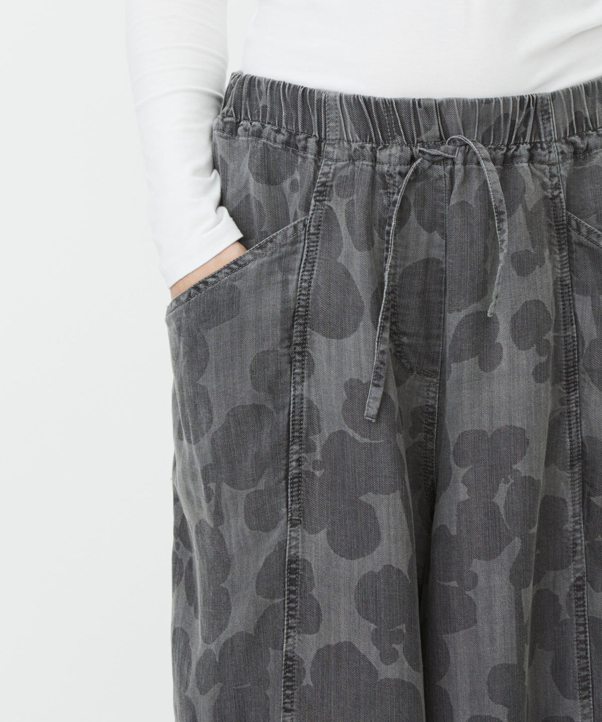 Phenyo Frost Grey Barrel Trousers - 1012947