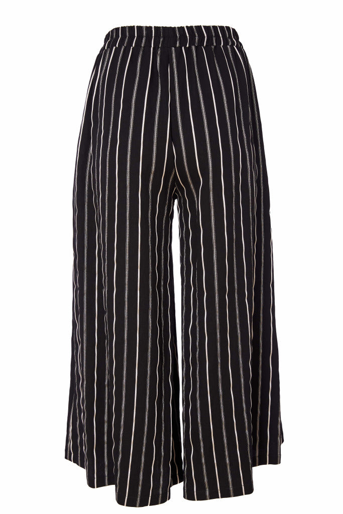 Black & White Stripe Crop Trousers - NAS25282