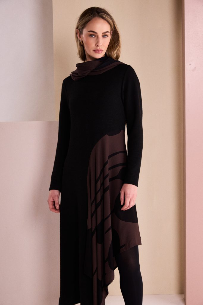 Black & Choko Snood - NAW26112