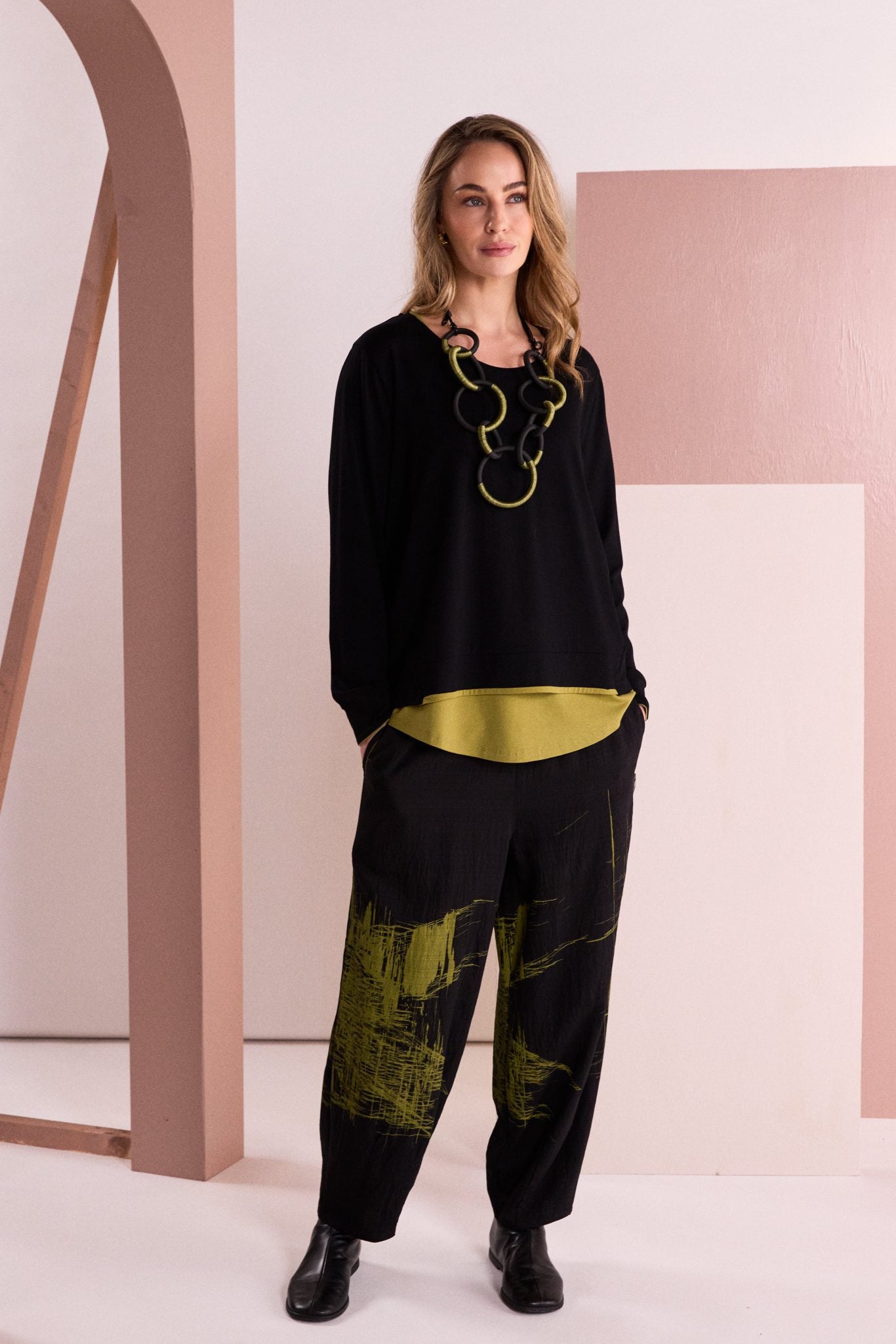 Black & Avocado Print Trousers - NAW26242
