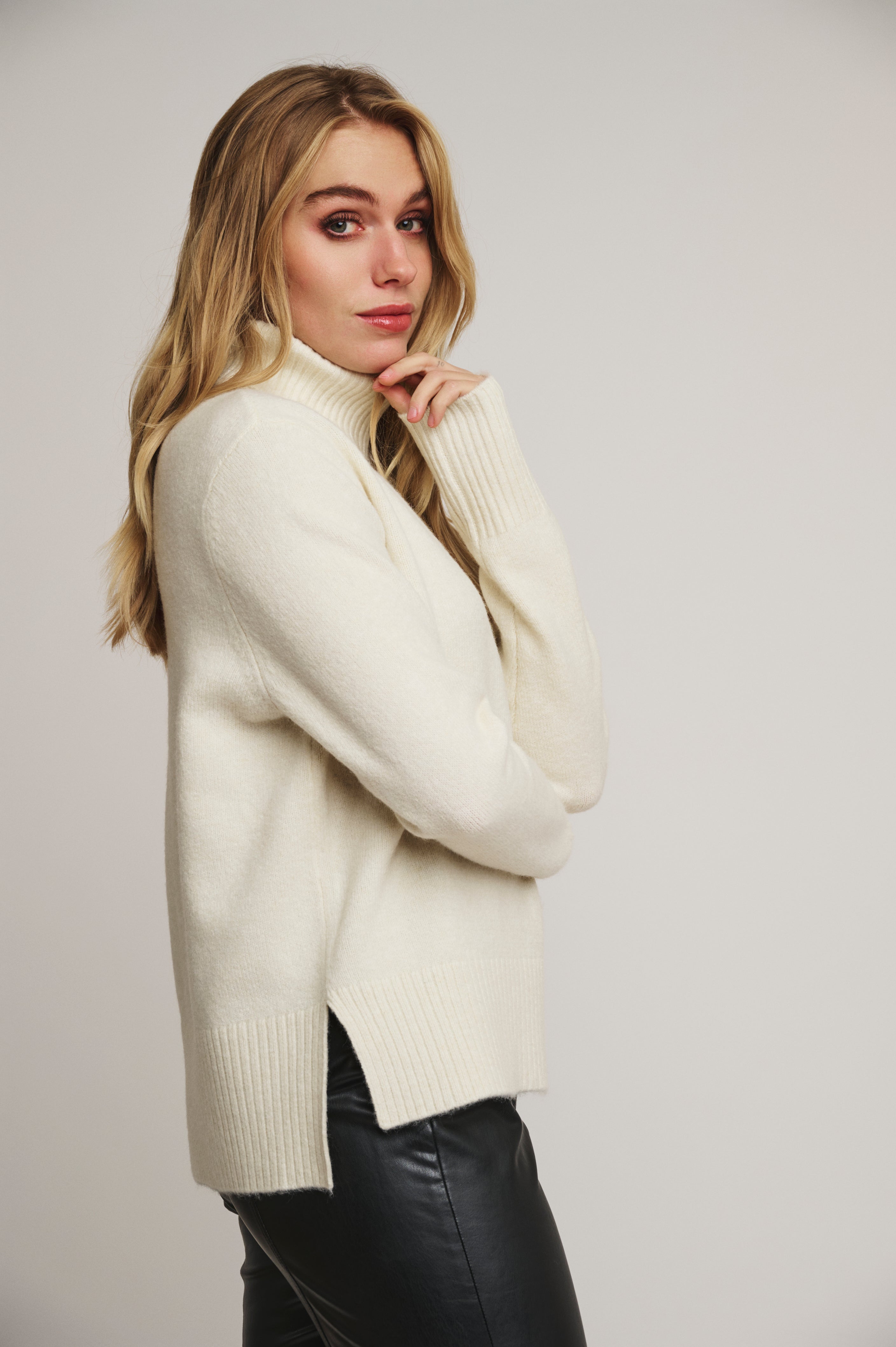 Nanke Roll Neck Sweater