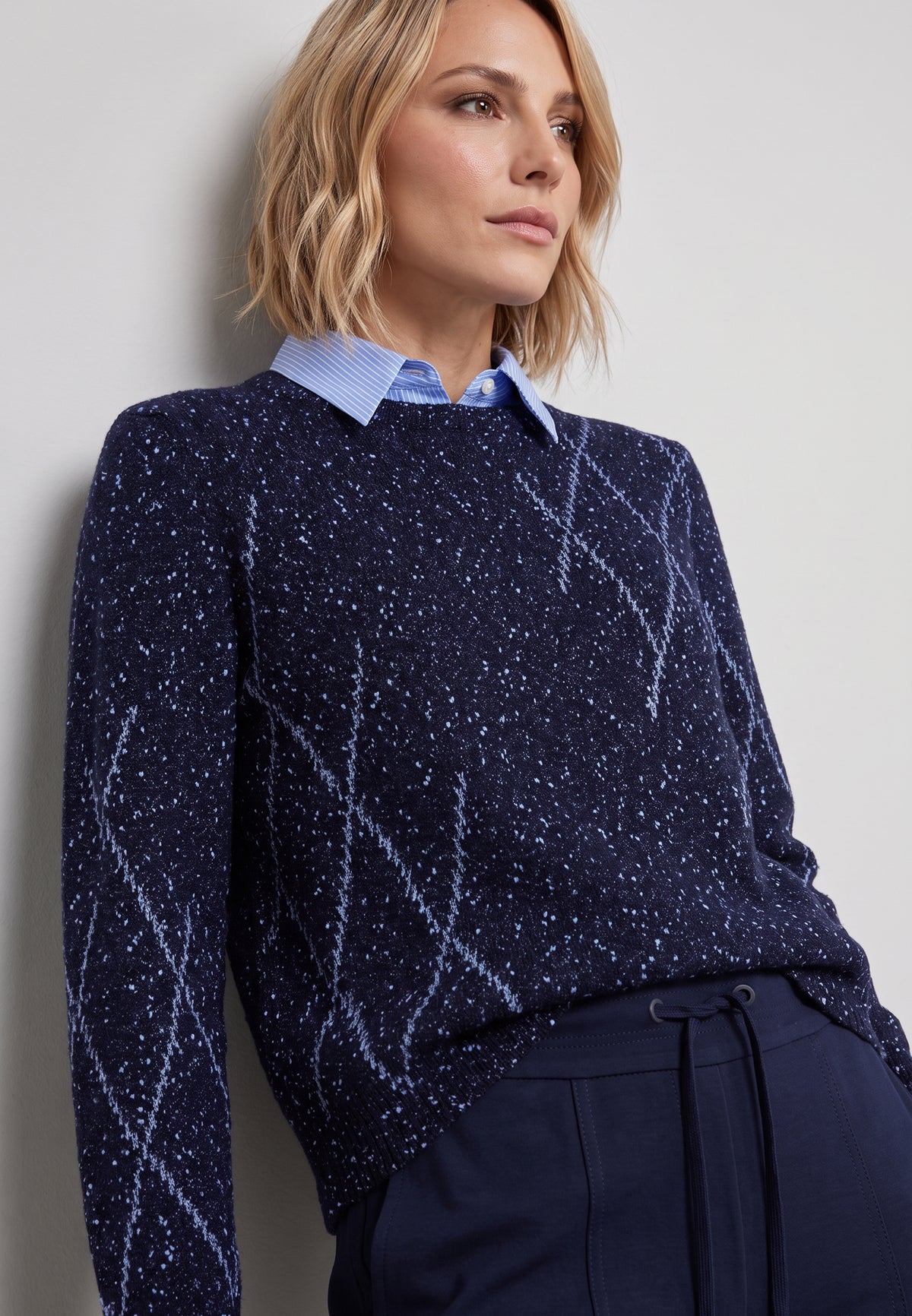 Ink Blue Diamond Design Sweater - 11004948