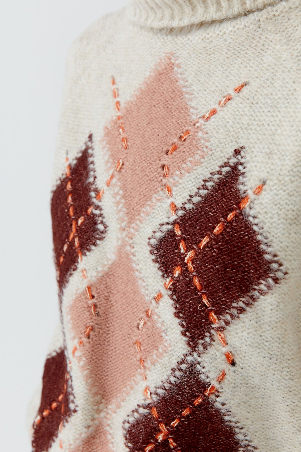 Light Stone & Red Argyle Pullover - 99850