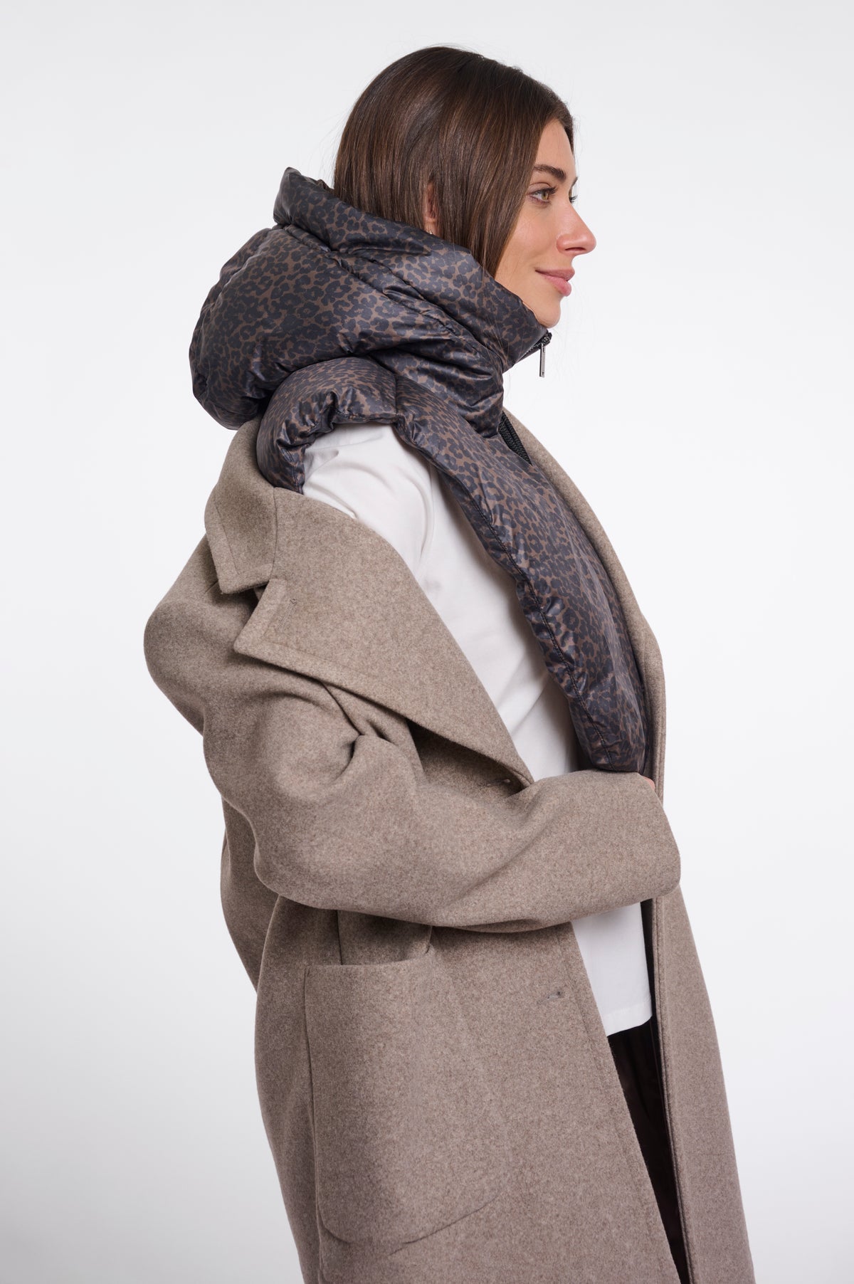 Tabita Leopard Padded Hood Bib - 7002612