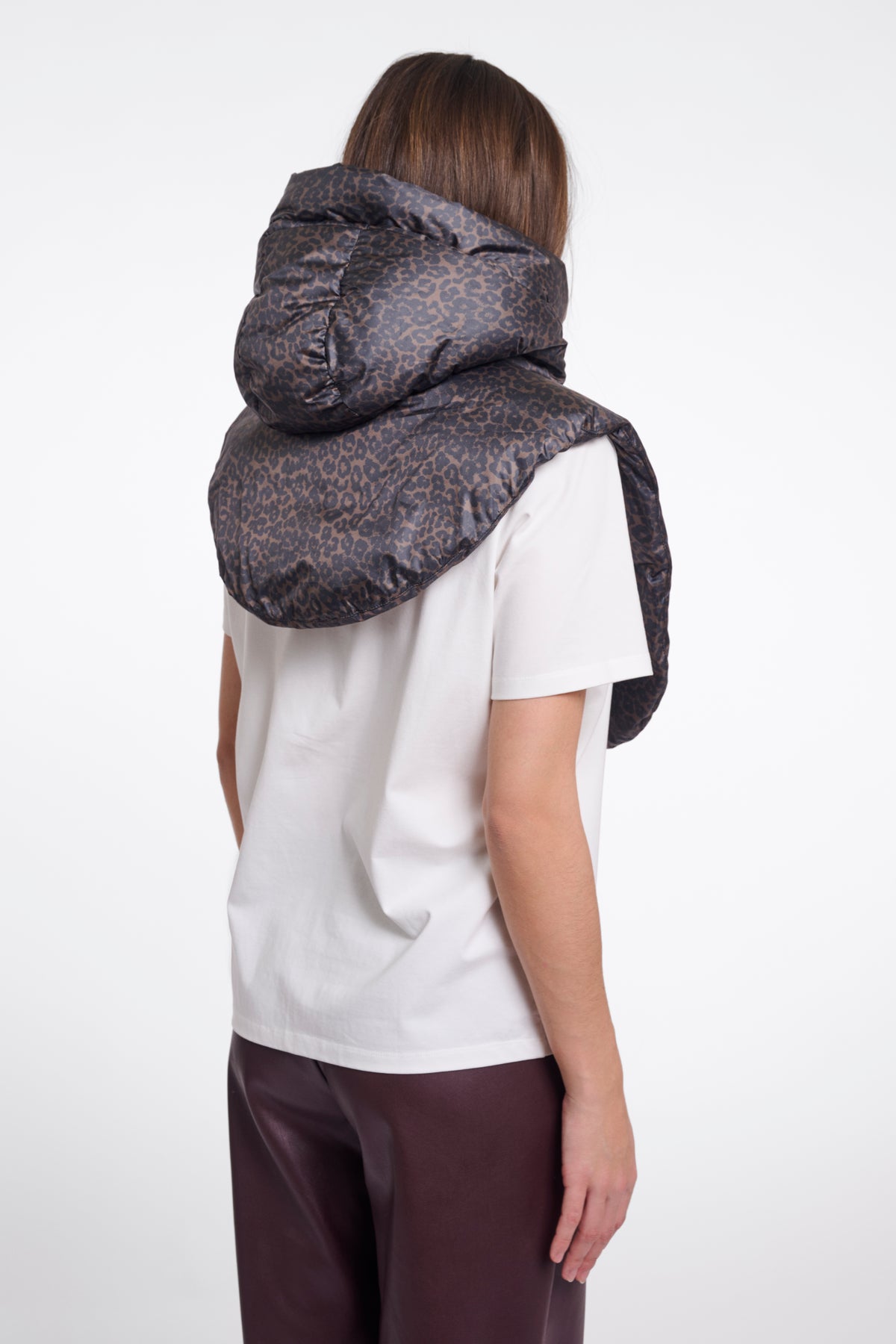 Tabita Leopard Padded Hood Bib - 7002612