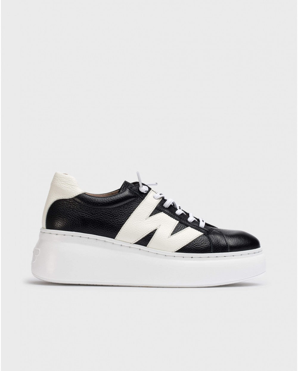 Combo Black & Milk Trainers A-2660