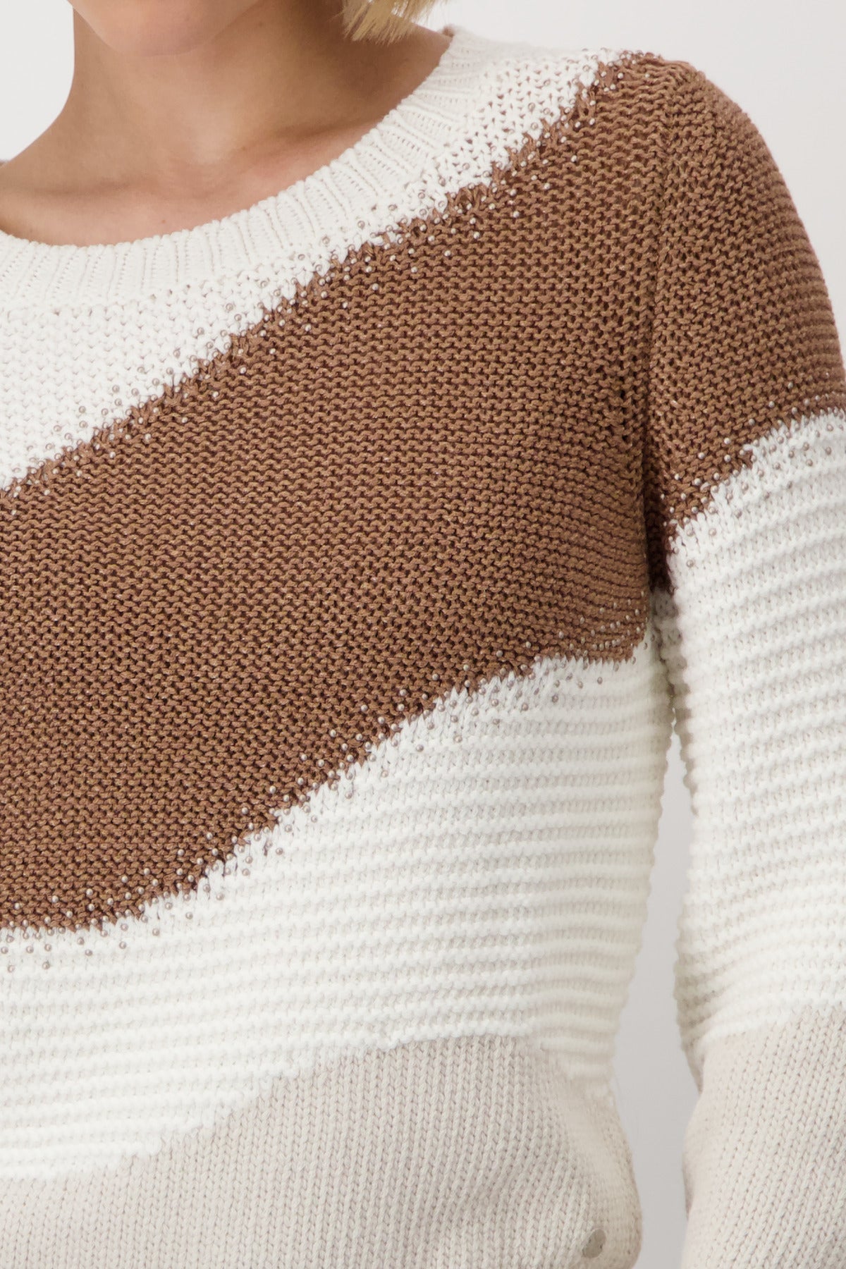 Off White & Caramel Sweater - 409466