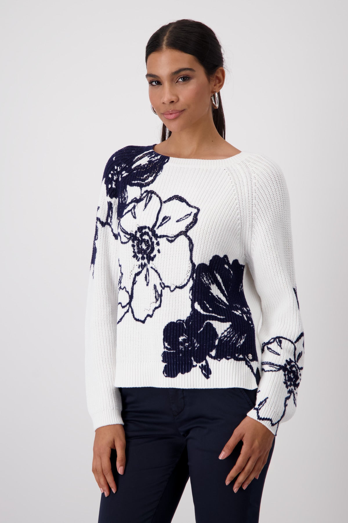 Off White Floral Print Sweater - 409475