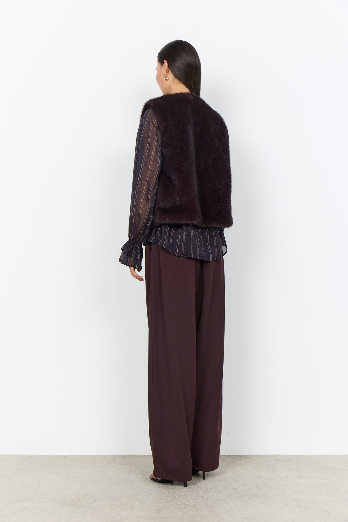 Haye 4 Chocolate Plum Faux Fur Gilet - 42069